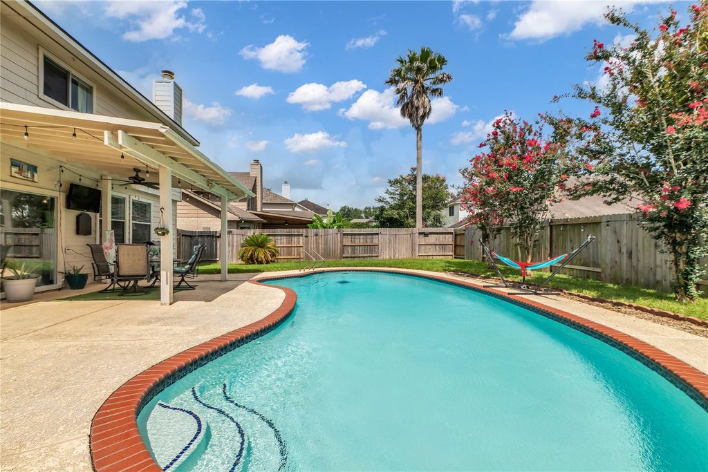 Image 30 of property listing at 5506 Poundstone Court, Sugar Land, TX 77479