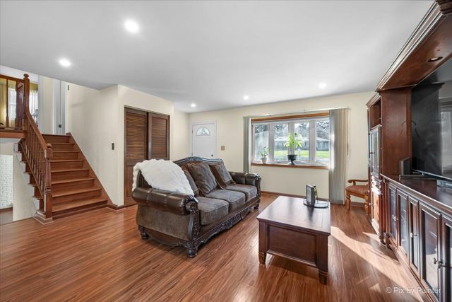 849 Hemlock Drive, Sleepy Hollow, IL 60118