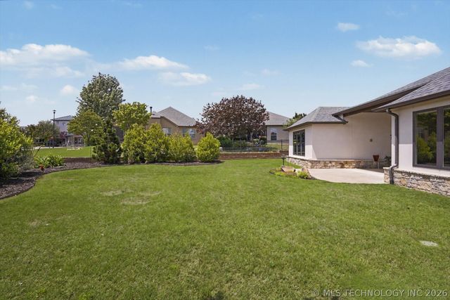 1122 W 84th Place S, Tulsa, OK 74132