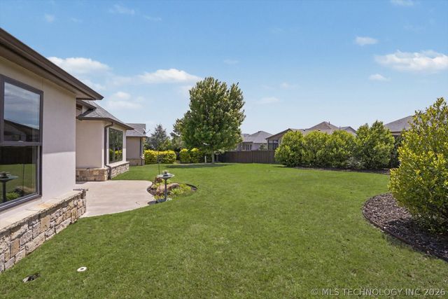 1122 W 84th Place S, Tulsa, OK 74132