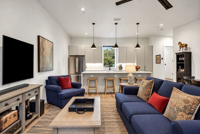 2210 Shea Road 102, Dallas, TX 75235