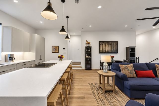 2210 Shea Road 102, Dallas, TX 75235