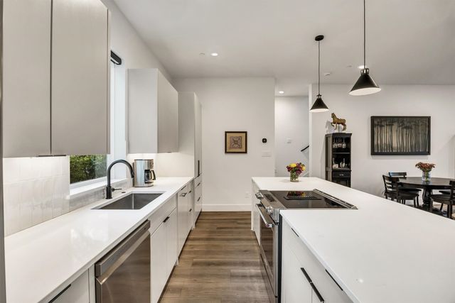 2210 Shea Road 102, Dallas, TX 75235