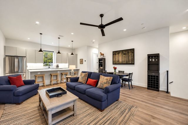 2210 Shea Road 102, Dallas, TX 75235