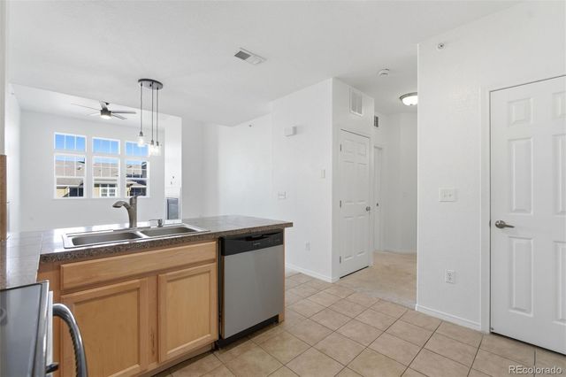 15460 Canyon Gulch Lane 304, Englewood, CO 80112