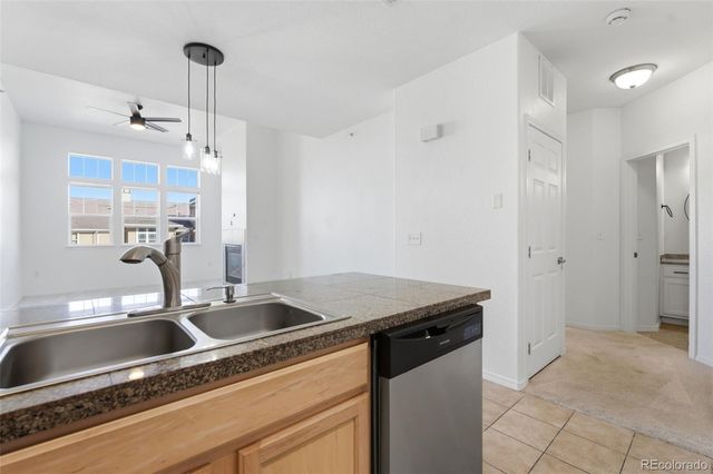 15460 Canyon Gulch Lane 304, Englewood, CO 80112