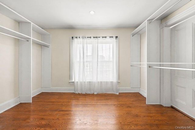 15 Bayside Avenue, Oyster Bay, NY 11771