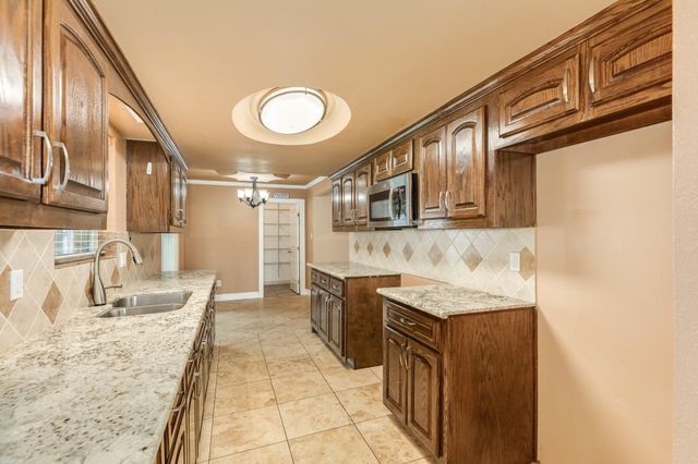 400 Pecan Estates Road C616R, Angleton, TX 77515