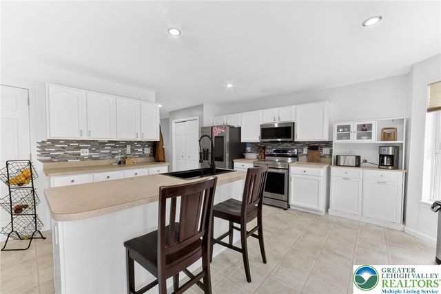 2330 Southridge Drive, Price Twp, PA 18302
