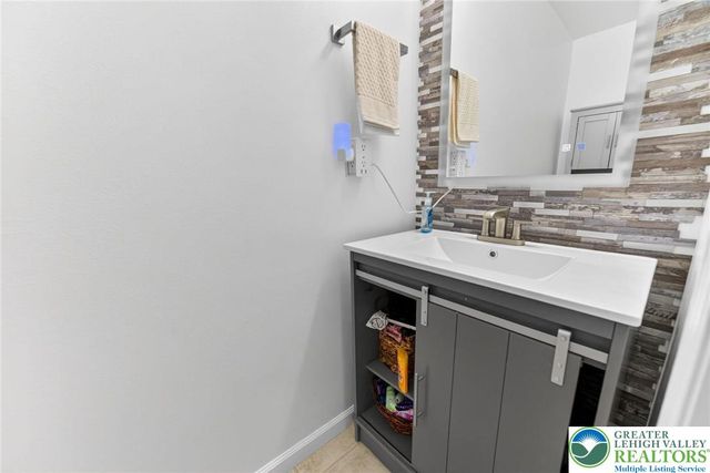 2330 Southridge Drive, Price Twp, PA 18302