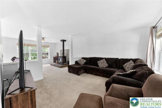 2330 Southridge Drive, Price Twp, PA 18302