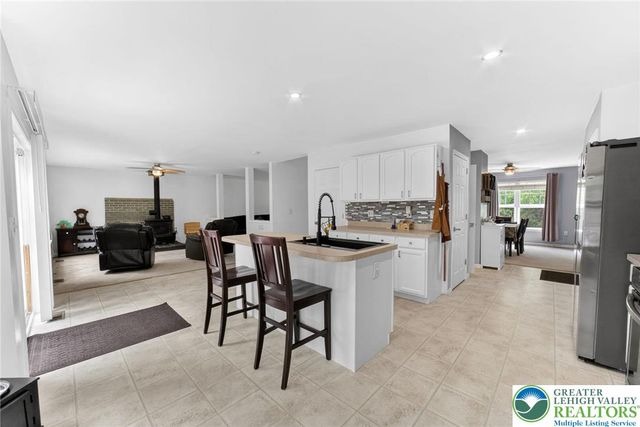 2330 Southridge Drive, Price Twp, PA 18302