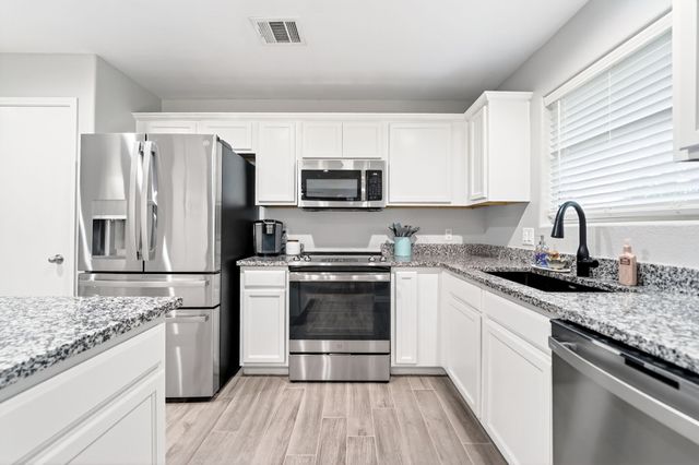 103 Avery Lane, Fate, TX 75189