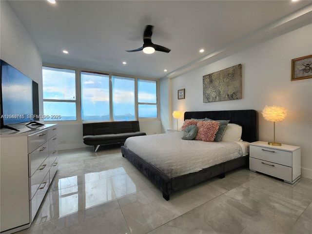 3505 S Ocean Drive PENTHOUSE 1502, Hollywood, FL 33019