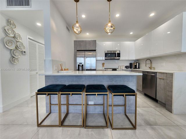 3505 S Ocean Drive PENTHOUSE 1502, Hollywood, FL 33019
