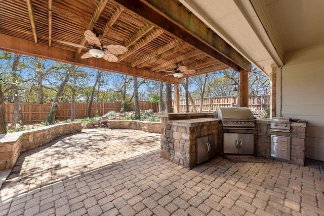 608 Hawthorn Circle, Highland Village, TX 75077