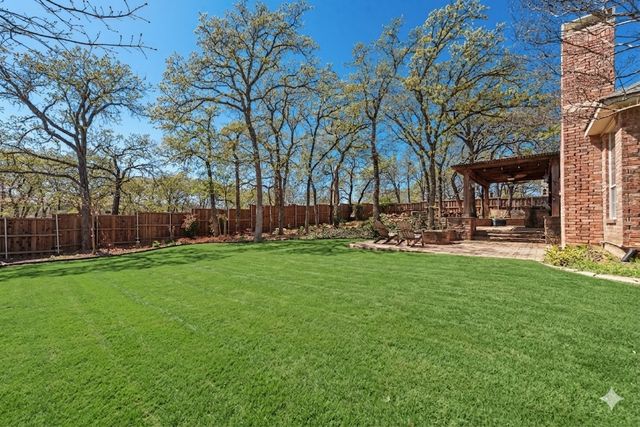 608 Hawthorn Circle, Highland Village, TX 75077