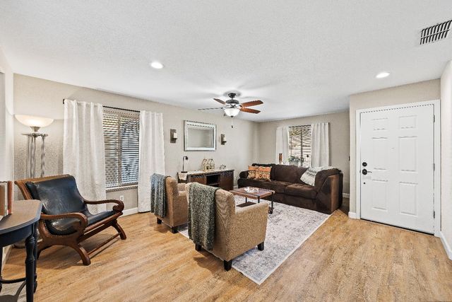4237 Crazy Horse Rd, Cameron Park, CA 95682