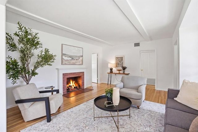 732 N Lima Street, Burbank, CA 91505