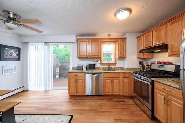 4 Lydon Lane B1-4, Halifax, MA 02338