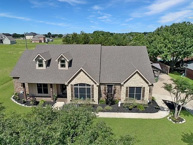 727 Rock Hill Drive, Red Oak, TX 75154