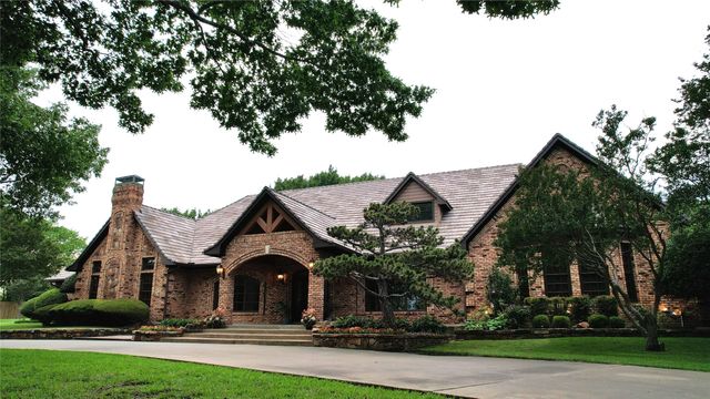 217 Sunray Lane, Sunnyvale, TX 75182