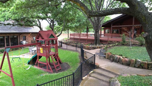 217 Sunray Lane, Sunnyvale, TX 75182