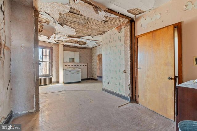 2120 BOLTON ST, Baltimore, MD 21217