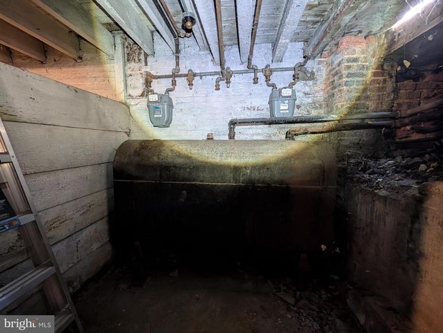 2120 BOLTON ST, Baltimore, MD 21217