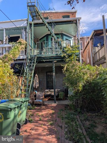 2120 BOLTON ST, Baltimore, MD 21217