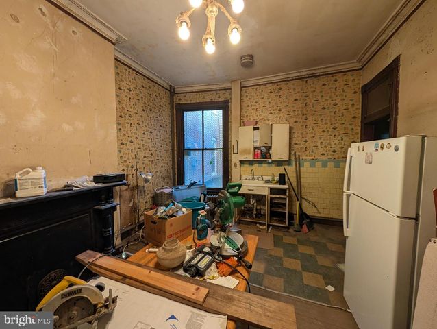 2120 BOLTON ST, Baltimore, MD 21217