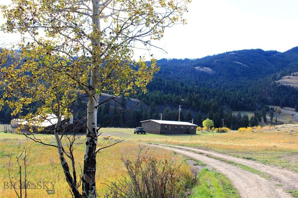593 Cinnabar Creek W, Gardiner, MT 59030 photo 2