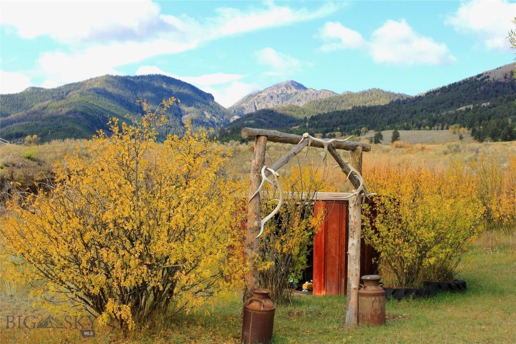 593 Cinnabar Creek W, Gardiner, MT 59030 photo 3