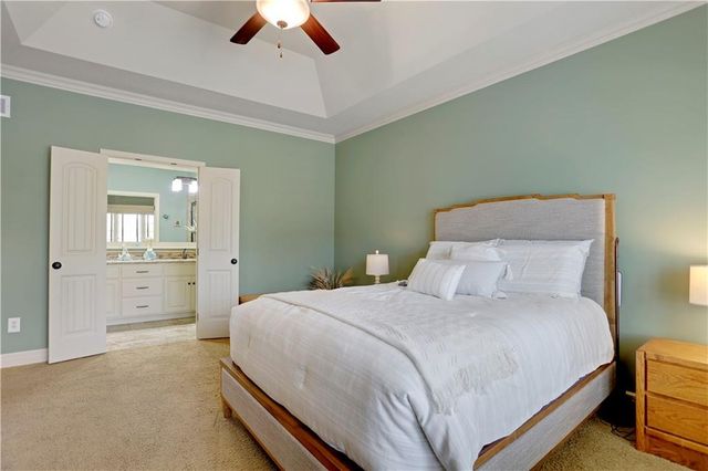 8528 Cardinal Street, Lenexa, KS 66219