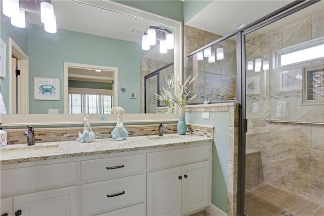 8528 Cardinal Street, Lenexa, KS 66219