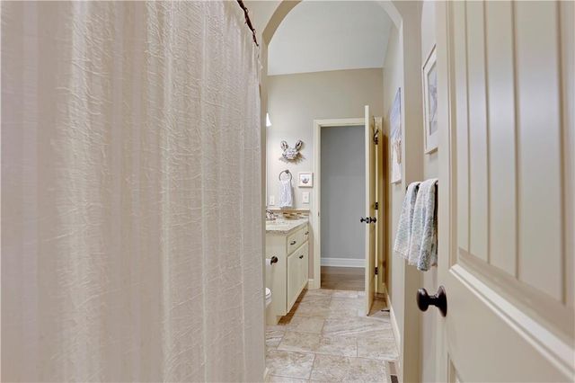 8528 Cardinal Street, Lenexa, KS 66219