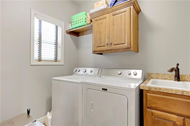 8528 Cardinal Street, Lenexa, KS 66219