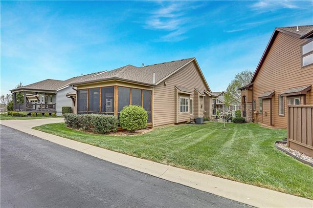 8528 Cardinal Street, Lenexa, KS 66219
