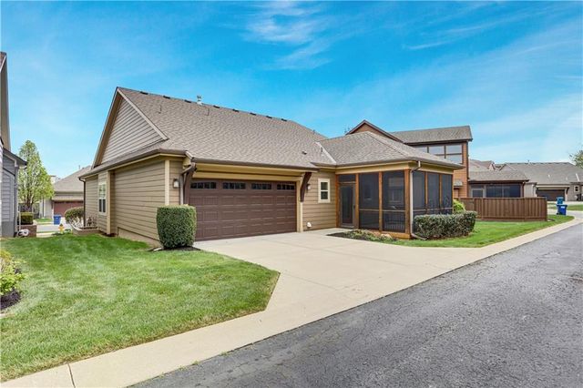 8528 Cardinal Street, Lenexa, KS 66219