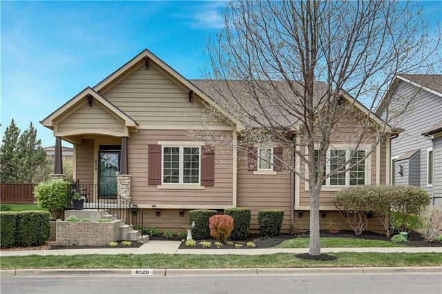 8528 Cardinal Street, Lenexa, KS 66219