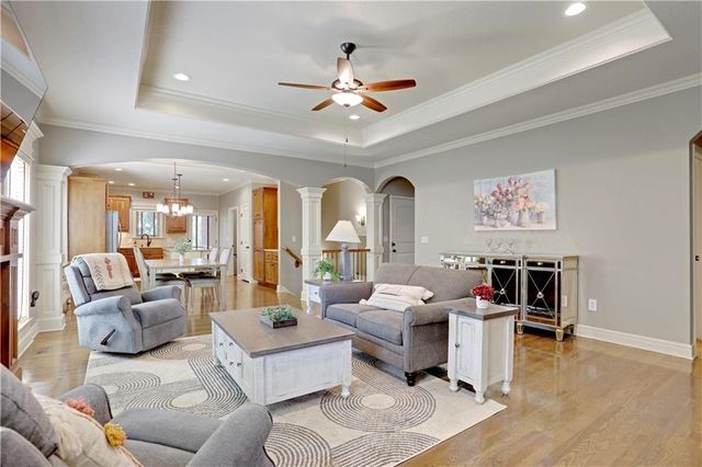 8528 Cardinal Street, Lenexa, KS 66219