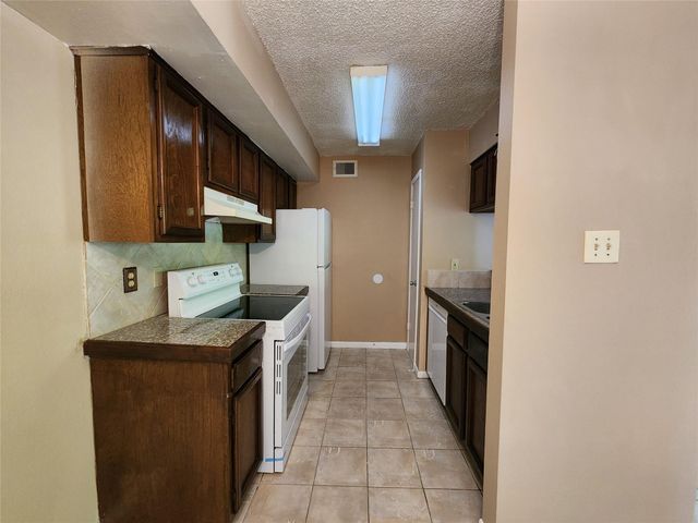 17331 Red Oak Drive 52, Houston, TX 77090
