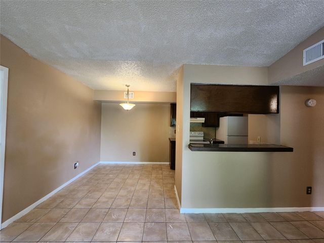 17331 Red Oak Drive 52, Houston, TX 77090
