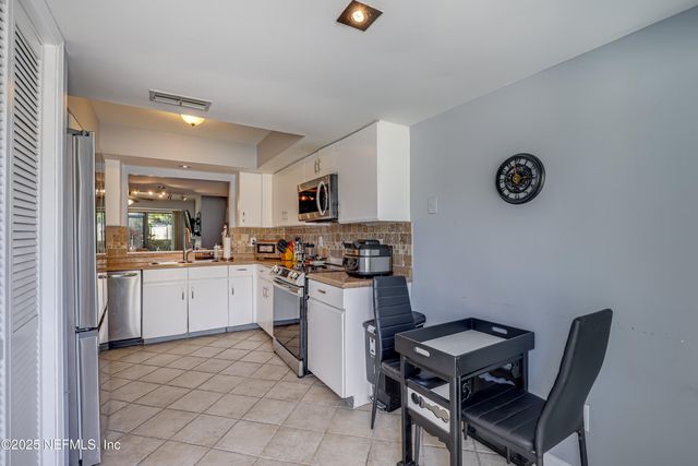 8118 BAYMEADOWS Circle E, 6, Jacksonville, FL 32256