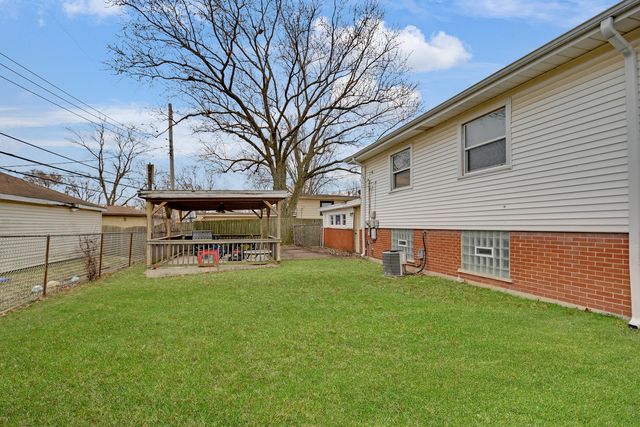 333 Homewood Court, Chicago Heights, IL 60411