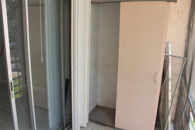 7610 Stirling Road 202 G, Hollywood, FL 33024