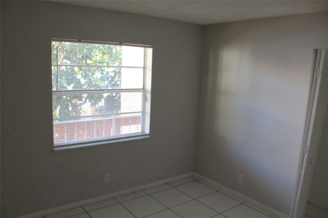 7610 Stirling Road 202 G, Hollywood, FL 33024