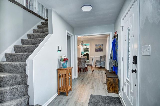 4833 Rosecroft St, Virginia Beach, VA 23464