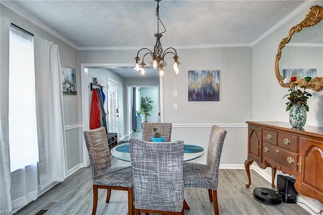 4833 Rosecroft St, Virginia Beach, VA 23464