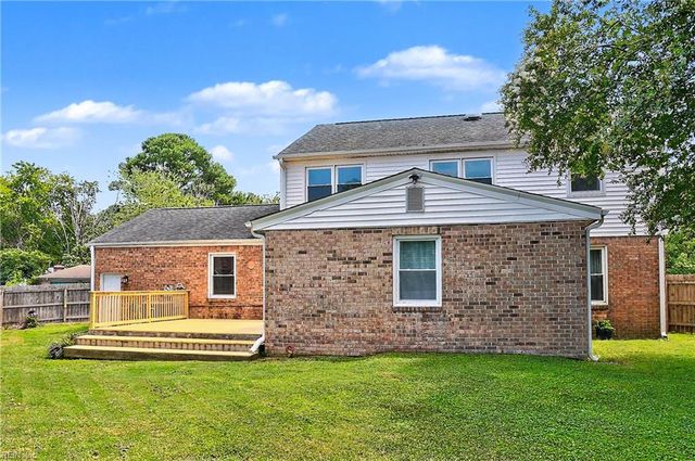 4833 Rosecroft St, Virginia Beach, VA 23464